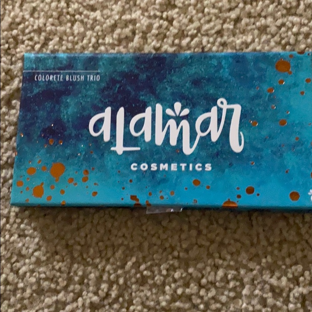 Alamar blush pallet